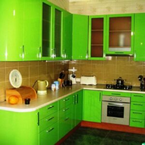 фото зеленой кухни ze-07