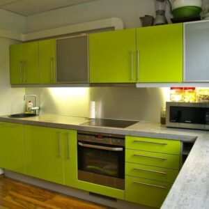 Кухня зеленая ze-42